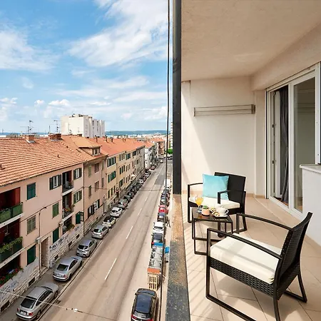 Apartment Luxury Mind Center